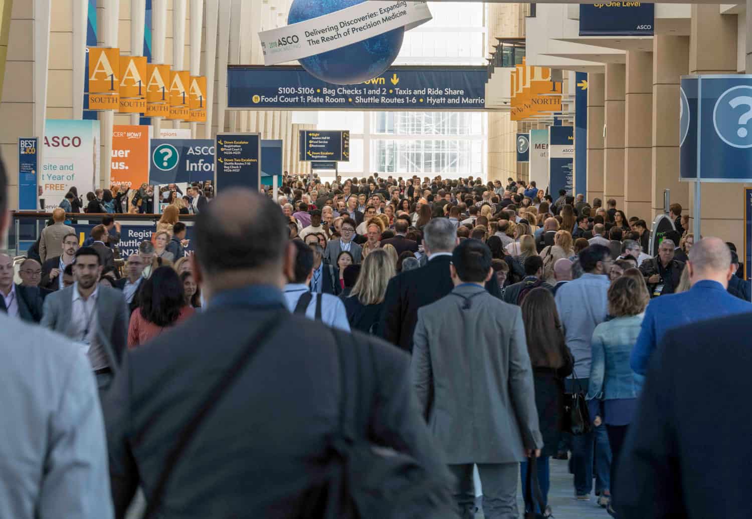 People heading towards sessions at ASCO 2018