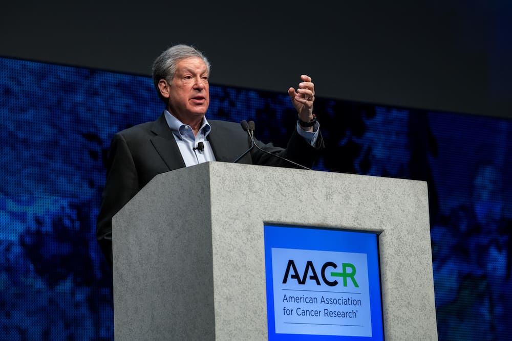 Dr. Schreiber speaks at the 2018 annual meeting of the American Association for Cancer Research.